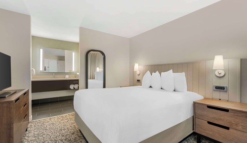 Suite, 2 Queen Beds (Two Bedroom)
