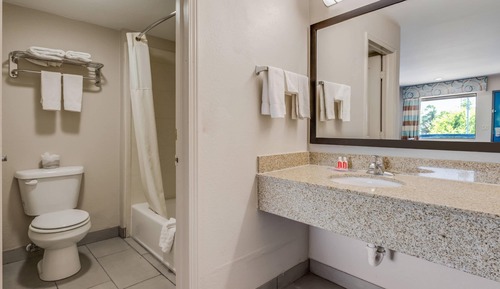 Suite, 2 Double Beds, Smoking (Upgrade)