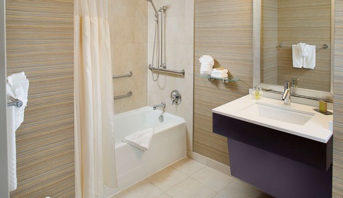 Room, 1 King Bed, Accessible, Bathtub (Mobility & Hearing)