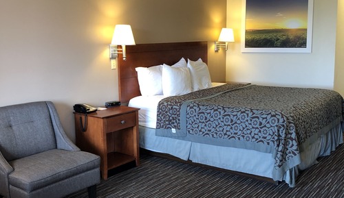 Standard Room, 1 King Bed
