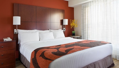Studio, 1 King Bed with Sofa bed (Mobility/Hearing Accessible, Tub)