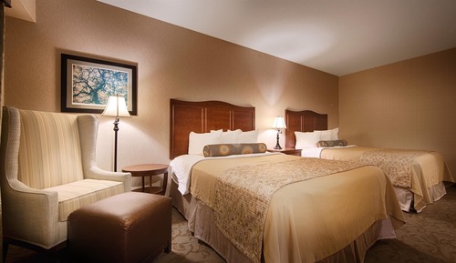 Deluxe Room, 2 Queen Beds, Non Smoking, Refrigerator & Microwave