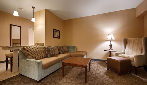 Suite, 2 Queen Beds, Non Smoking, Kitchenette (Sofabed is a double bed)
