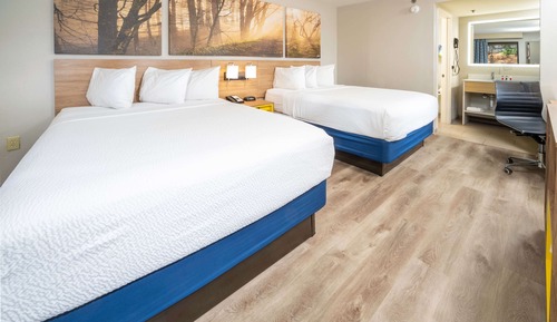 Standard Room, 2 Queen Beds, Smoking