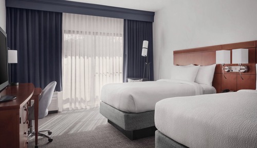 Room, 2 Queen Beds, Non Smoking (Hearing Accessible)