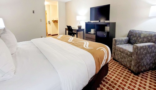 Standard Room, 1 King Bed, Smoking