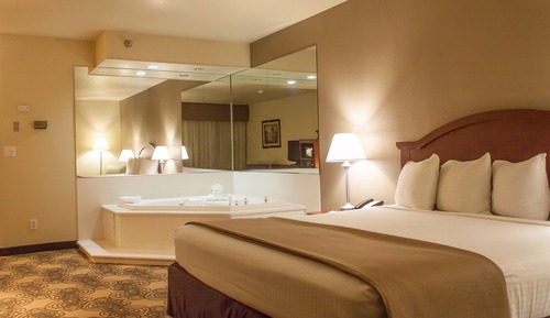 Standard Room, 1 King Bed, Non Smoking, Jetted Tub
