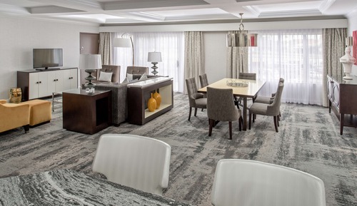 Suite, 1 King Bed, Non Smoking