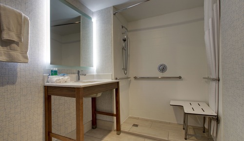 Room, 1 Queen Bed, Accessible (Communications/Mobility Accessible)