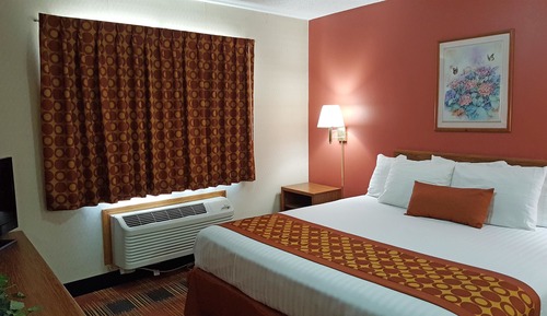 Suite, 1 King Bed, Non Smoking (Jacuzzi)