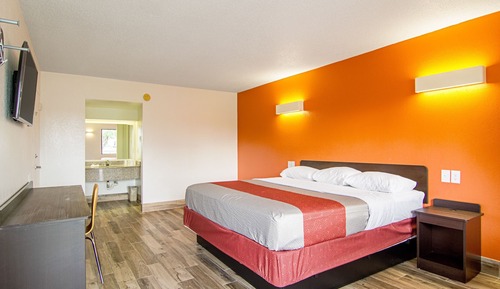 Standard Room, 1 King Bed, Non Smoking