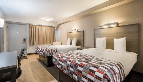 Deluxe Room, 2 Double Beds (Smoke Free)