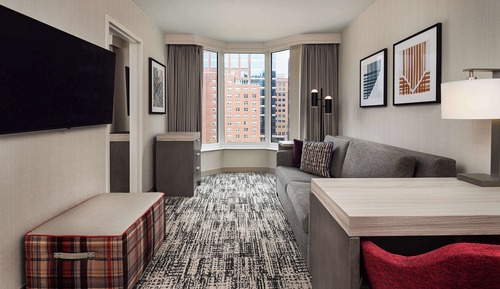 Suite, 1 Queen Bed, Accessible, Bathtub (Mobility Accessible, 2 Room Suite)