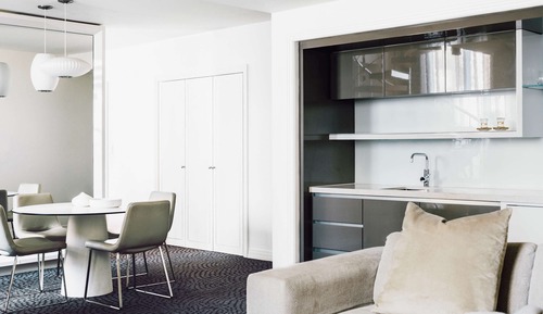 Junior Suite, 1 King Bed, Jetted Tub (Private Office)
