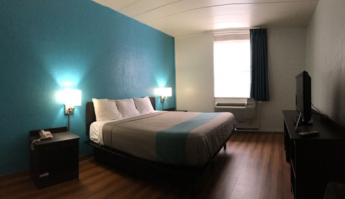 Deluxe Room, 1 King Bed, Non Smoking