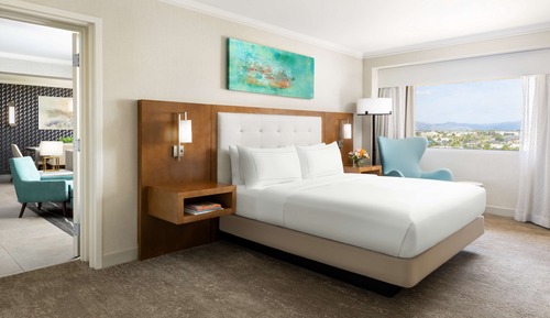 1 King 1 Bedroom Executive Suite