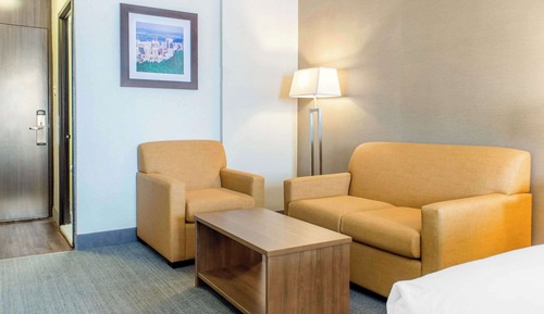 Standard Room, 1 King Bed, Non Smoking