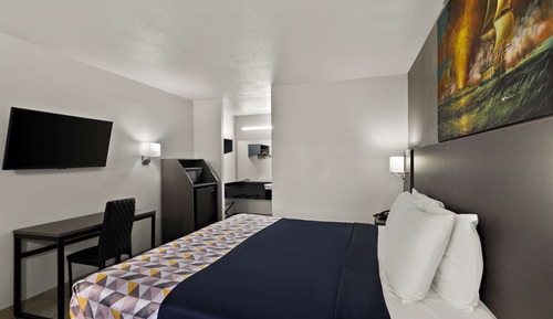 Room, 1 King Bed, Accessible