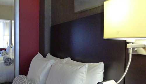 Basic Room, 1 King Bed, Non Smoking