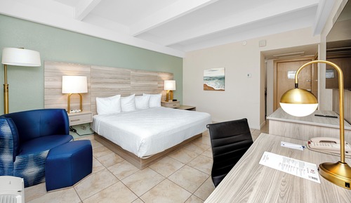 Standard Room, 1 King Bed, Balcony, Harbor View