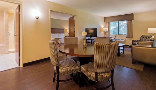 Suite, 1 King Bed, Refrigerator & Microwave, Golf View (Living Room)