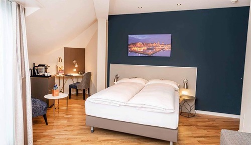 Superior Room, 1 Queen Bed, Balcony