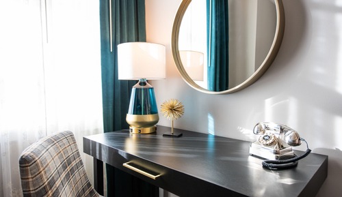 Deluxe Room, 1 Queen Bed