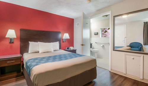 Room, 1 Queen Bed, Accessible, Non Smoking