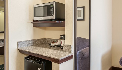 Suite, 1 King Bed, Non Smoking