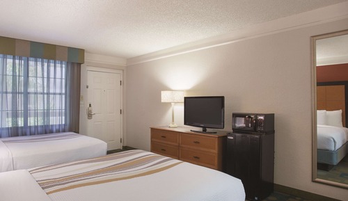 Standard Room, 2 Double Beds, Non Smoking