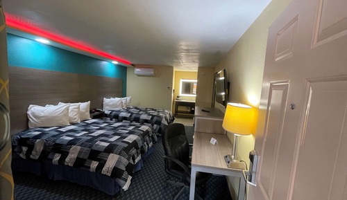 Standard Room, 2 Double Beds, Non Smoking, Refrigerator & Microwave