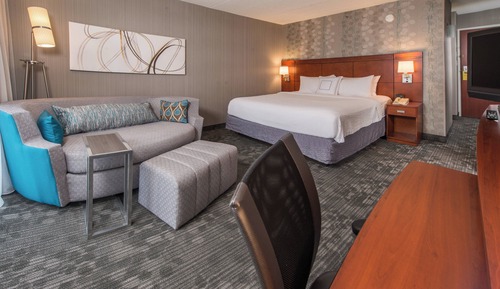 Room, 1 King Bed, Non Smoking (Hearing Accessible)