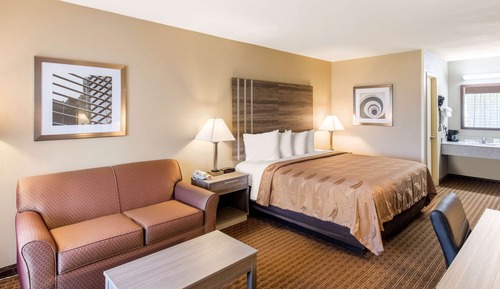 Standard Room, 1 King Bed, Smoking
