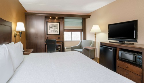 One King Bed, Standard, Non-Smoking