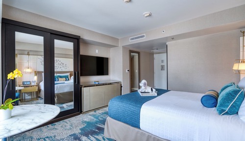 Deluxe Room, 1 Queen Bed, Accessible