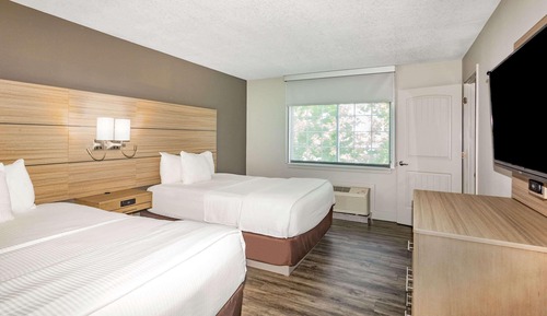 Suite, 2 Queen Beds, Non Smoking