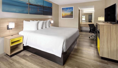 Room, 1 King Bed, Non Smoking