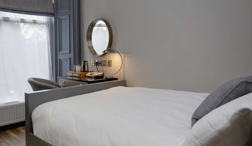 Compact Single Room, 1 Double Bed, Non Smoking (Cozy Room;Small Room)