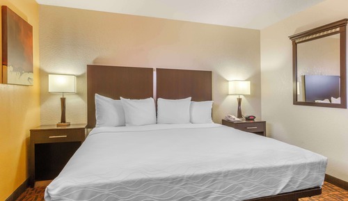 Suite, 1 King Bed, Non Smoking