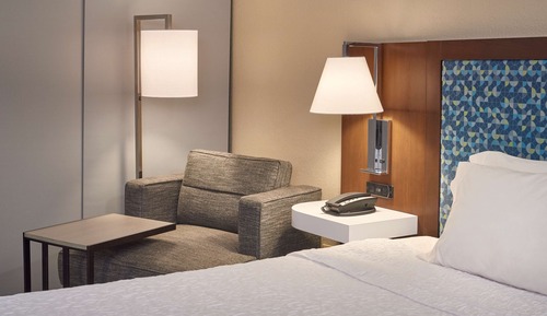 Room, 1 King Bed, Accessible (Hearing)