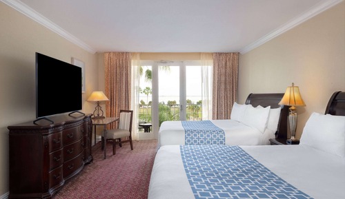 Superior Room, 2 Queen Beds, Balcony, Bay View (nonsmoking)
