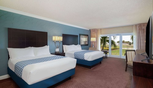 2 Queen Beds, Bay View, Balcony, Non-Smoking