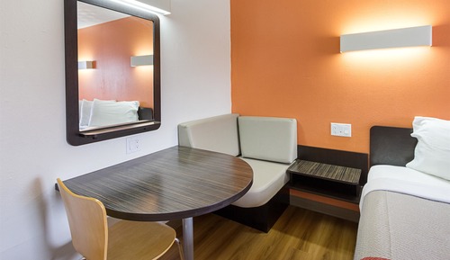 Deluxe Room, 1 King Bed, Non Smoking, Refrigerator & Microwave