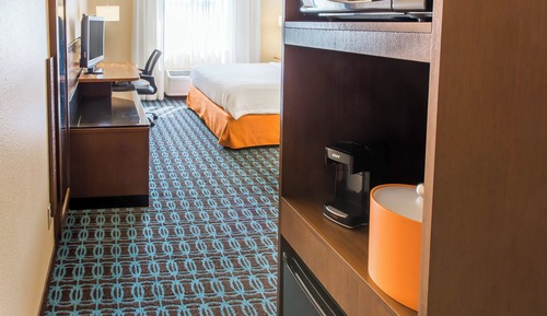 Room, 1 King Bed (Mobility/Hearing Access, Transf Shwr)
