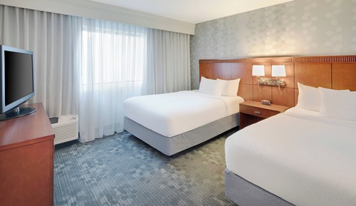 Suite, 1 Bedroom, Courtyard View