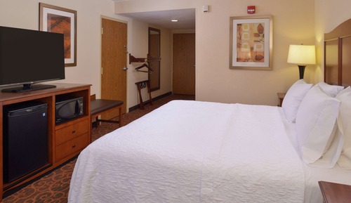 One King Bed, Non-Smoking, Accessible