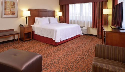 1 King Bed Corner Room w/ Sofabed Nonsmoking