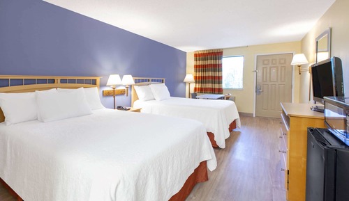 Room, 2 Queen Beds, Non Smoking (Pet-Friendly)