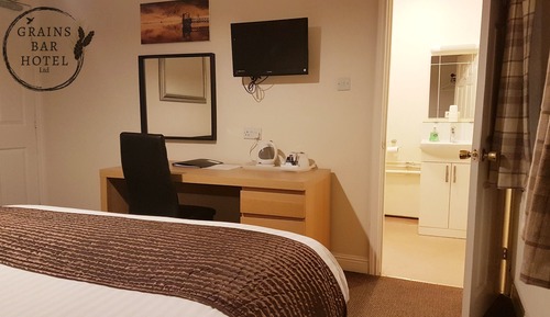 Triple Room, Ensuite (4)