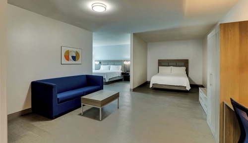 Suite, 1 Bedroom, Accessible Bathtub